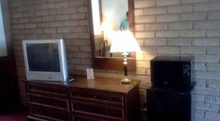 Rittiman Inn & Suites