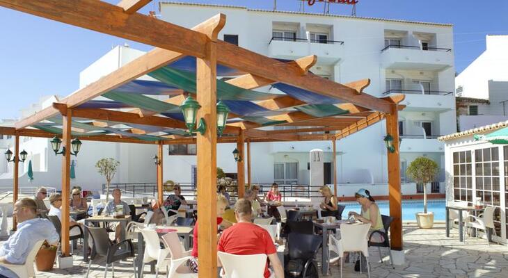 Hotel California Urban Beach
