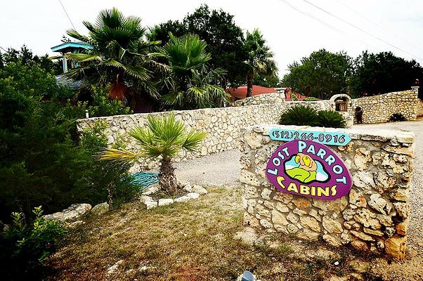 Lost Parrot Cabins