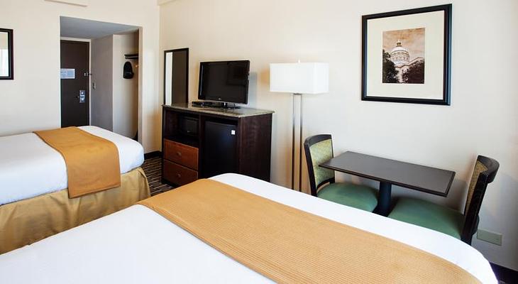 Holiday Inn Express & Suites Atlanta Downtown, an IHG Hotel