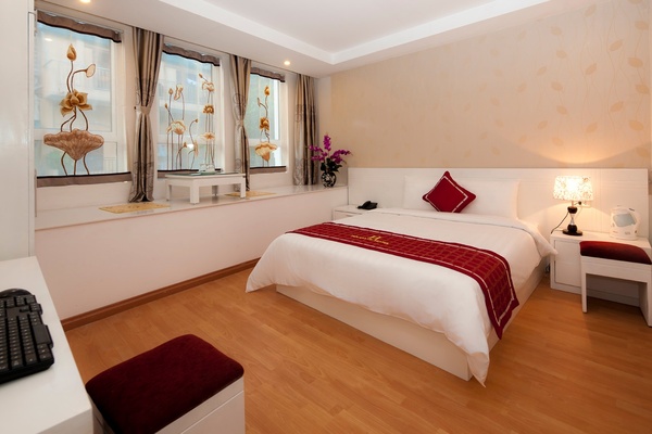Hanoi Holiday Diamond Hotel