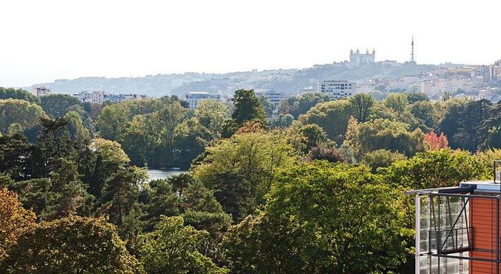 Crowne Plaza Lyon - Cite Internationale, an IHG Hotel