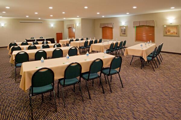 Holiday Inn & Suites Regina By IHG