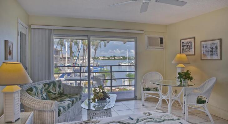 Cove Inn on Naples Bay