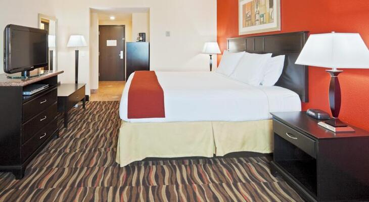 Holiday Inn Express & Suites Ft. Lauderdale Airport/Cruise