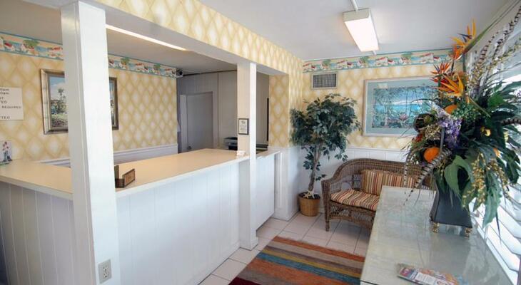 Shoreline All Suites Inn & Cabana Colony Cottages
