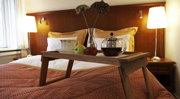 Ascot Hotel
