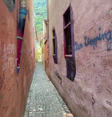 Rope Street - Strada Sforii