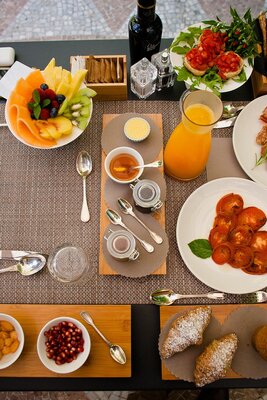 Palazzo Bozzi Corso by La Fiermontina