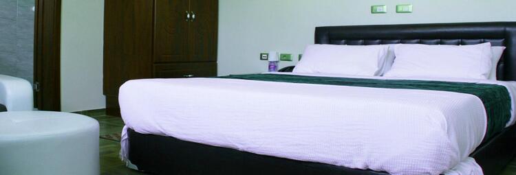 Bow Hotel B&B