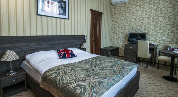 Seven Inn Boutique Hotel