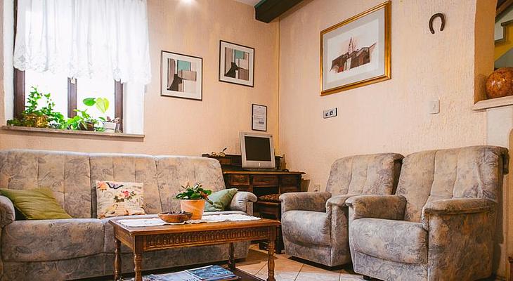 Val Hostel