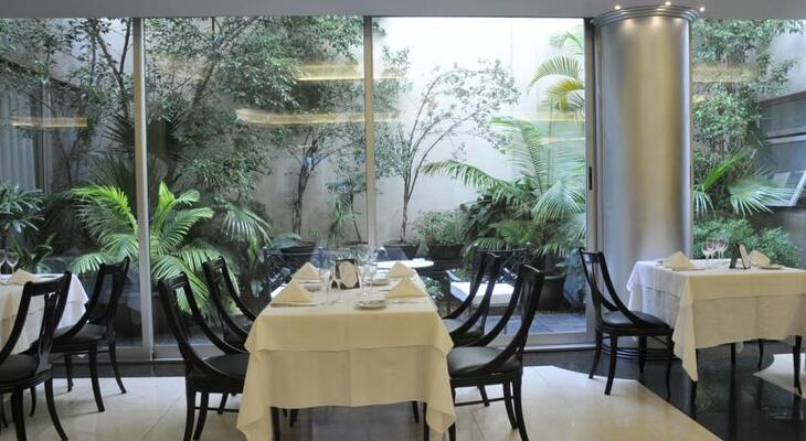 Plaza Real Suites Hotel