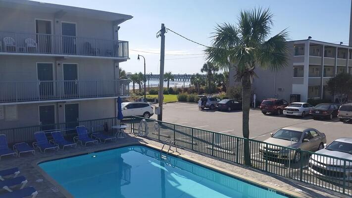 Admiral Motor Inn