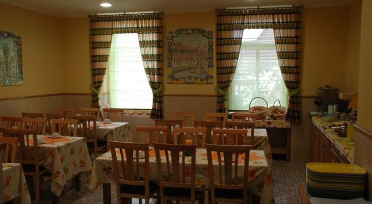 Hotel Hotel
