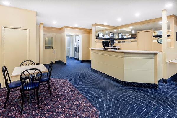 Super 8 by Wyndham Thunder Bay
