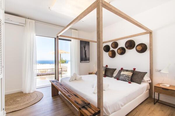 Victoria Suites