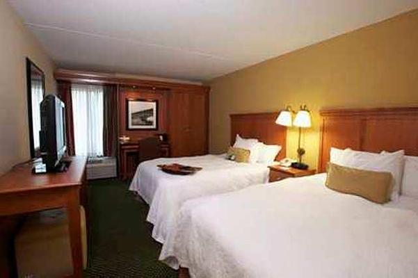 Hampton Inn Pittsburgh / Greentree