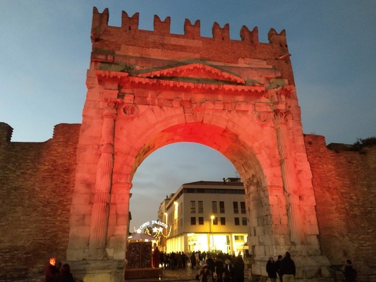 Arco d'Augusto