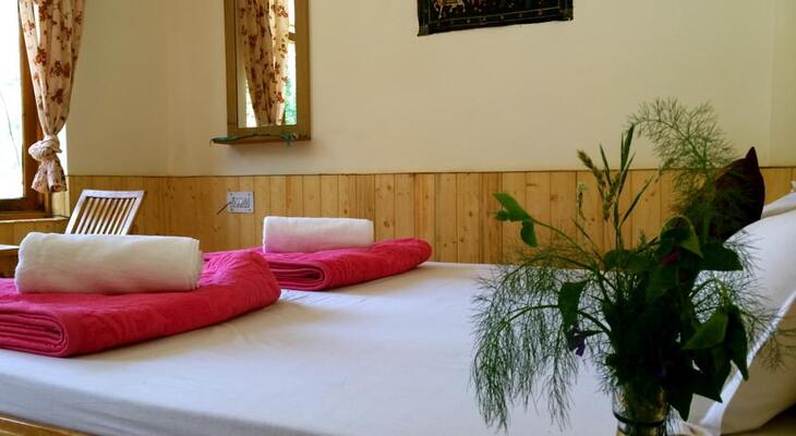 Manali Top Inn & Cafe