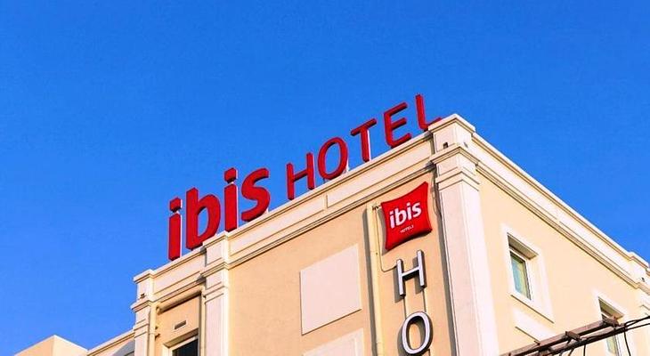 ibis Vientiane Nam Phu Hotel