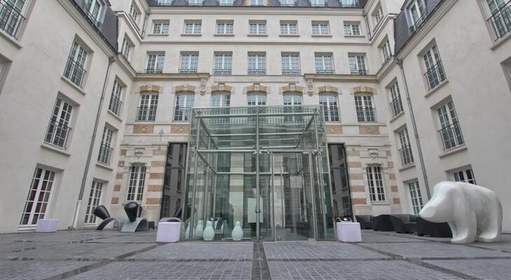 Kube Hotel