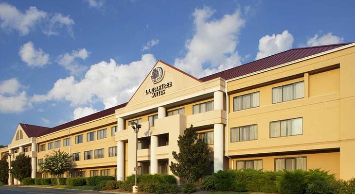 DoubleTree Suites by Hilton Hotel Nashville Airport