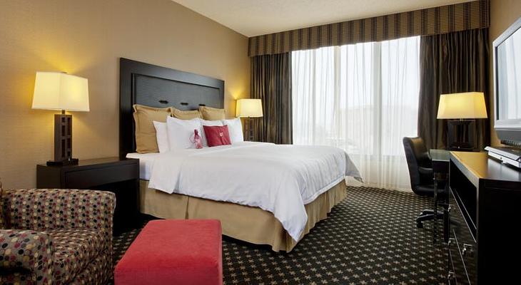 Crowne Plaza Indianapolis-Airport, an IHG Hotel