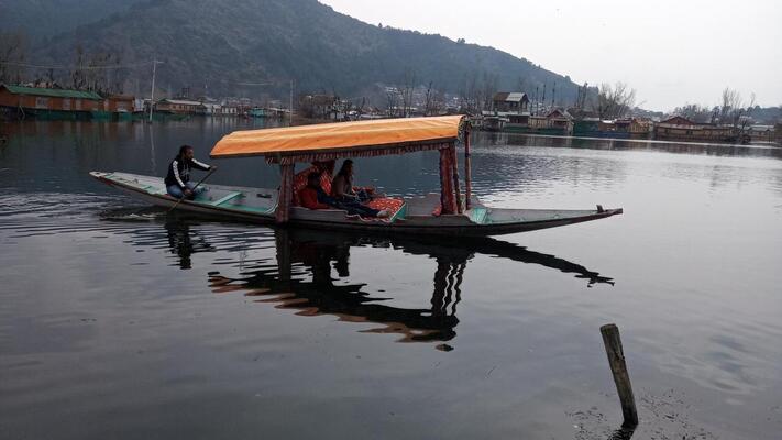 Dunhill Houseboat