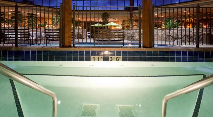 Holiday Inn Blmgtn Arpt South- Mall Area, an IHG Hotel