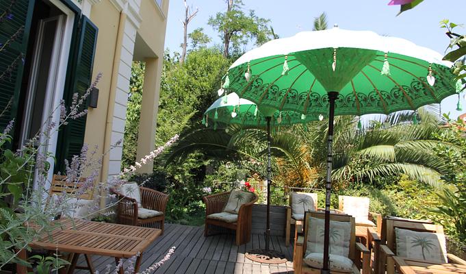 Palm Gallery Hotel