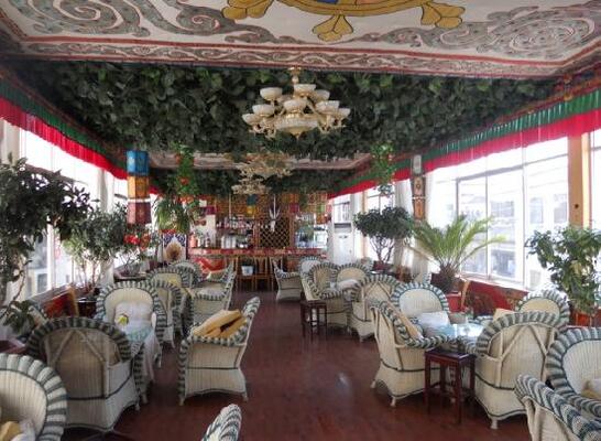 Shangbala Hotel Lasa