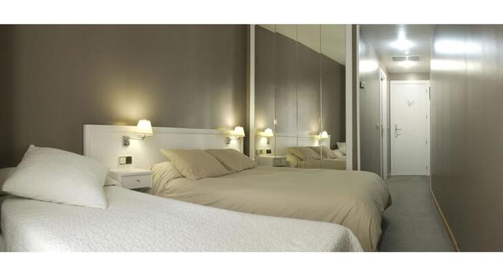 Revolutum Hostel
