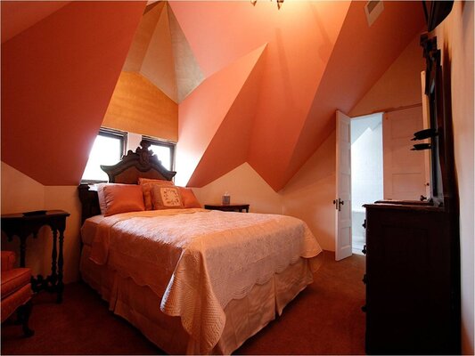 Hassinger Daniels Mansion Bed and Breakfast