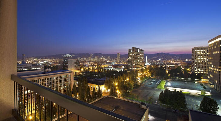 Doubletree By Hilton Hotel Portland