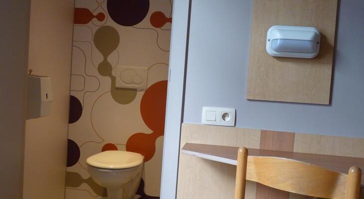 Sleep Well Youth Hostel