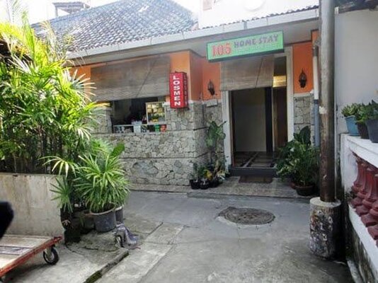 105 Home Stay