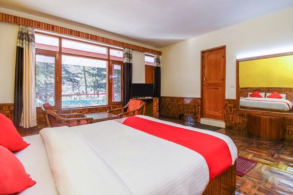 Hotel Rajhans Manali