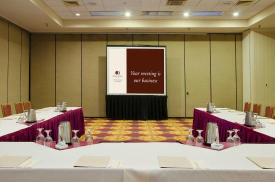 DoubleTree Suites by Hilton Hotel Seattle Airport - Southcenter