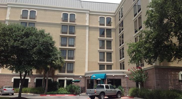 DoubleTree by Hilton Hotel Austin - University Area