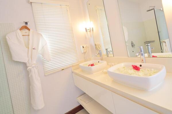 Plage Bleue Beachfront Apartments