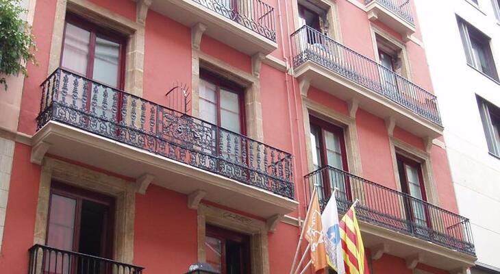 Ideal Youth Hostel