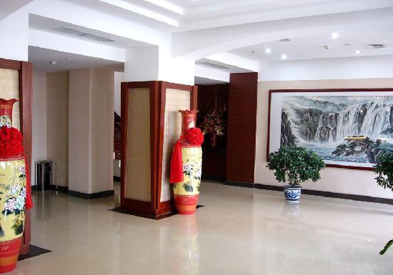 Broadway Hotel
