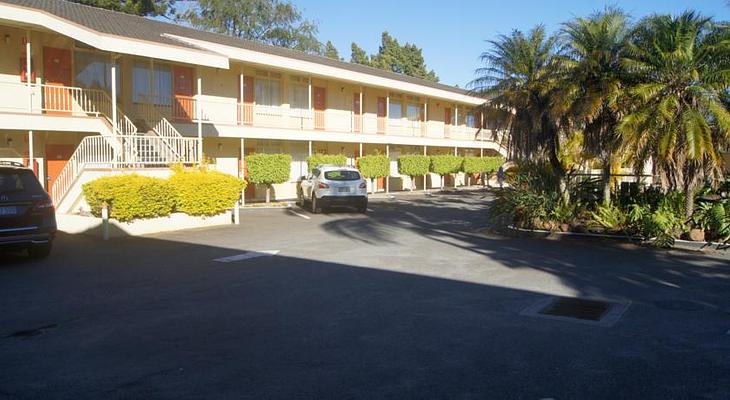 Park Motor Inn