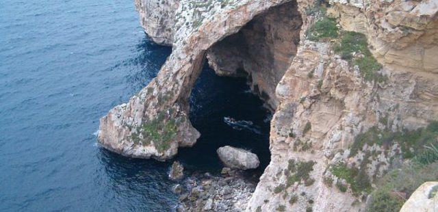 Blue Grotto Il-Hnejja