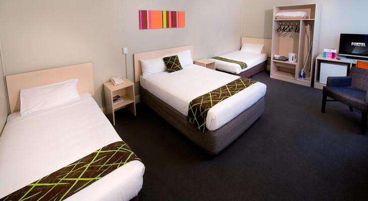 ibis Styles Kingsgate Hotel