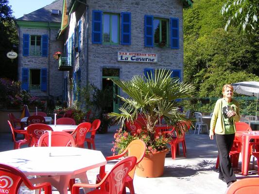 Auberge La Caverne