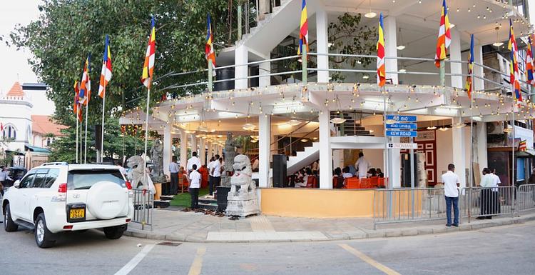 Gangaramaya (Vihara) Buddhist Temple