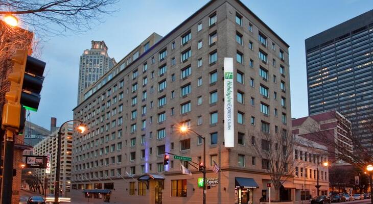 Holiday Inn Express & Suites Atlanta Downtown, an IHG Hotel
