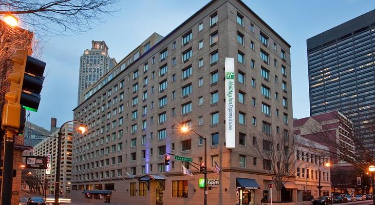 Holiday Inn Express & Suites Atlanta Downtown, an IHG Hotel